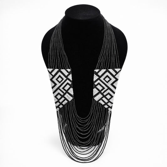 Valyo Heritage necklaces - VH-NKL-STMT-ZULUBW-313 - White Bg