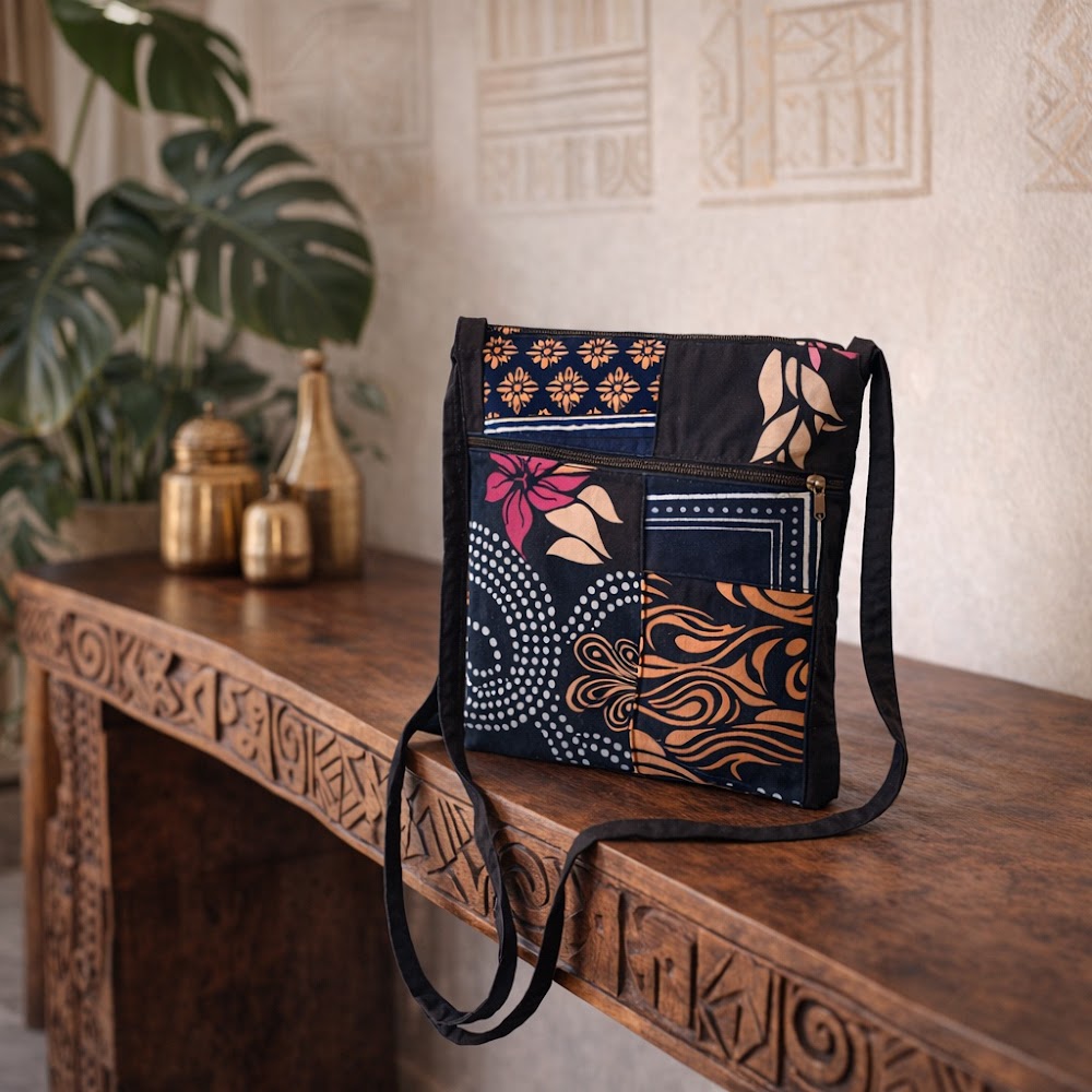 Valyo Heritage bags - VH-BAG-CROSS-PATCH-002 - Lifestyle